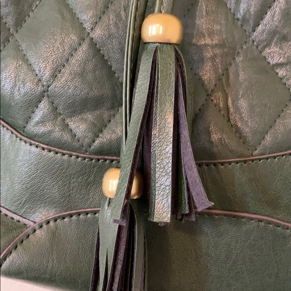 BUENO Shoulder bag in dark green trimmed in gold! - Picture 3 of 16